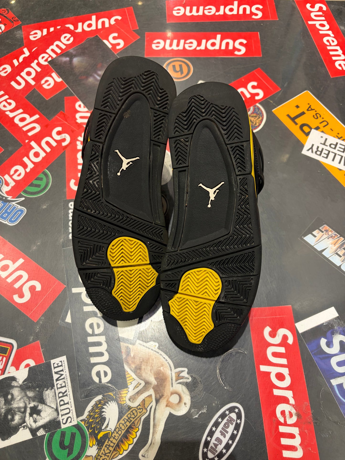 Jordan 4 Thunder