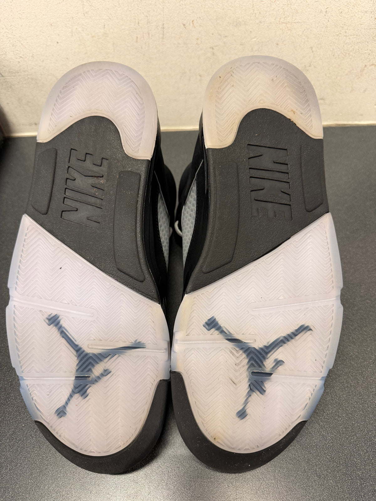 Jordan 5 Black Metallic