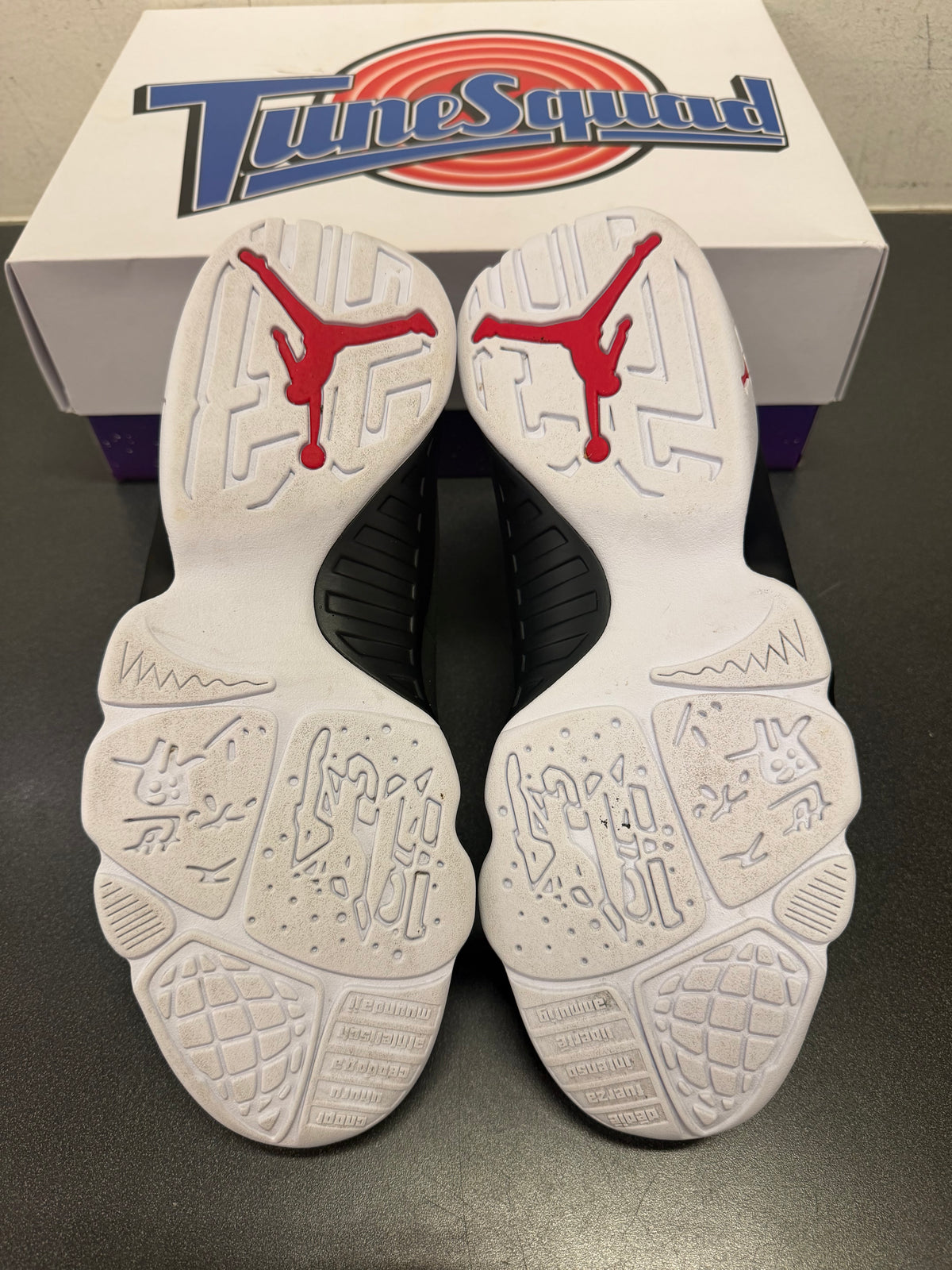 Jordan 9 Space Jam