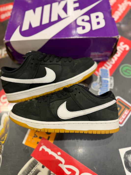 SB Dunk Low Black Gum
