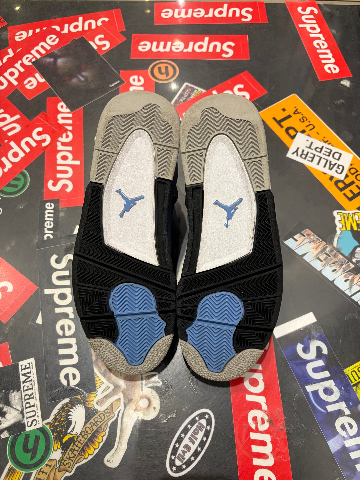 Jordan 4 University Blue