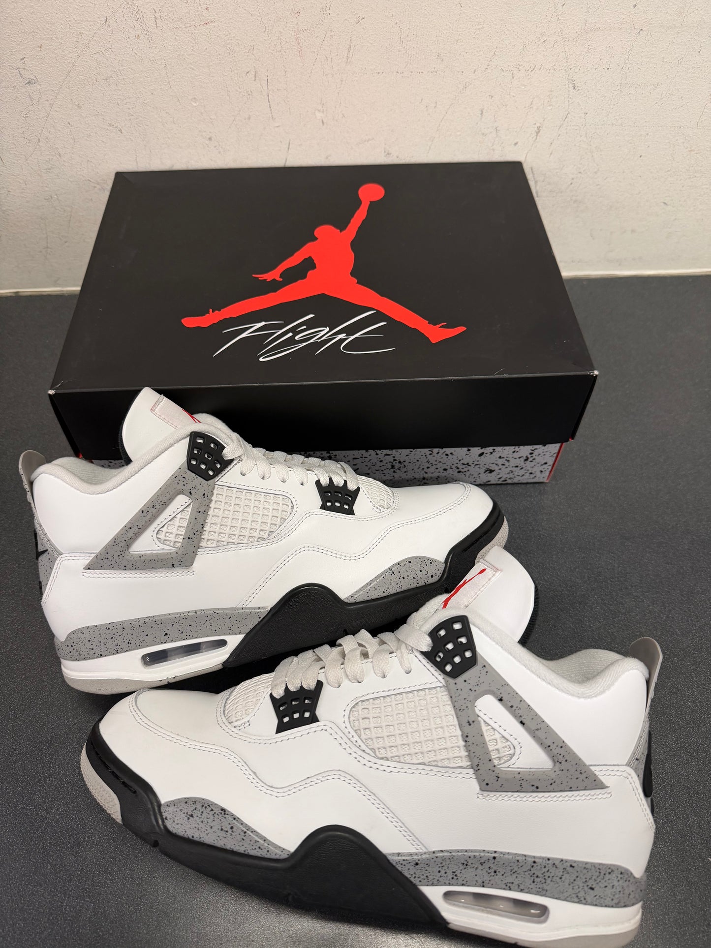 Jordan 4 White Cement