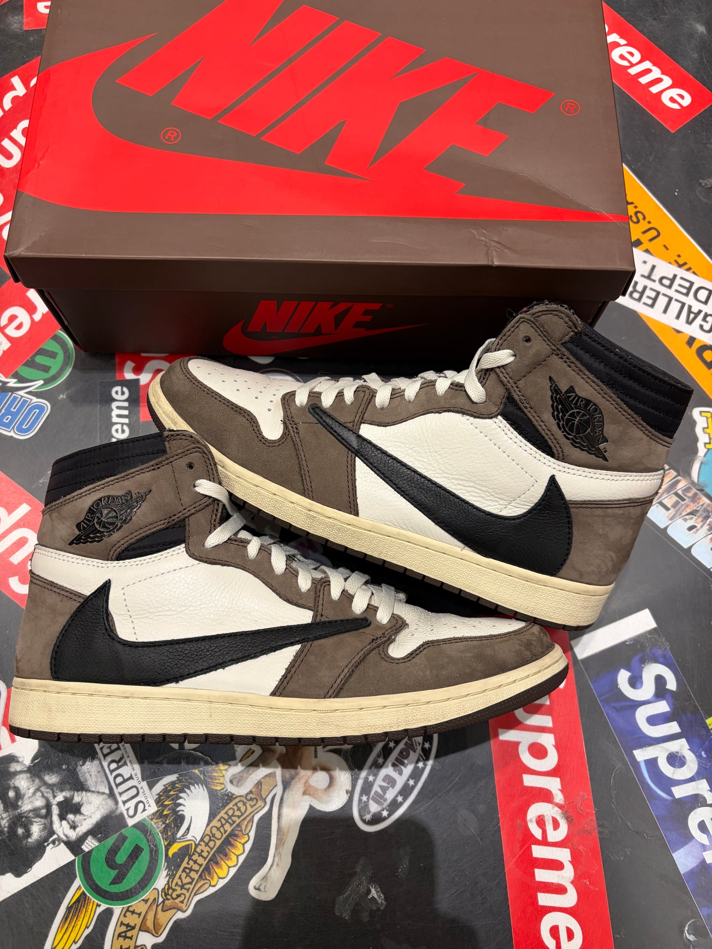 Jordan 1 High Travis Scott Mocha