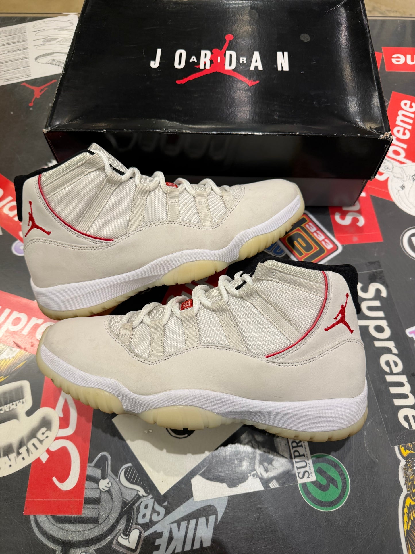 Jordan 11 Platinum Tint