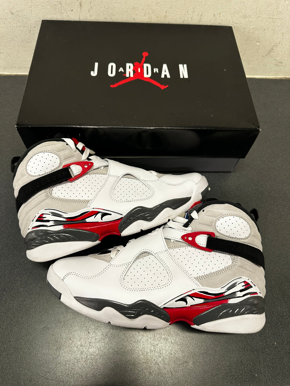 Jordan 8 Bugs Bunny