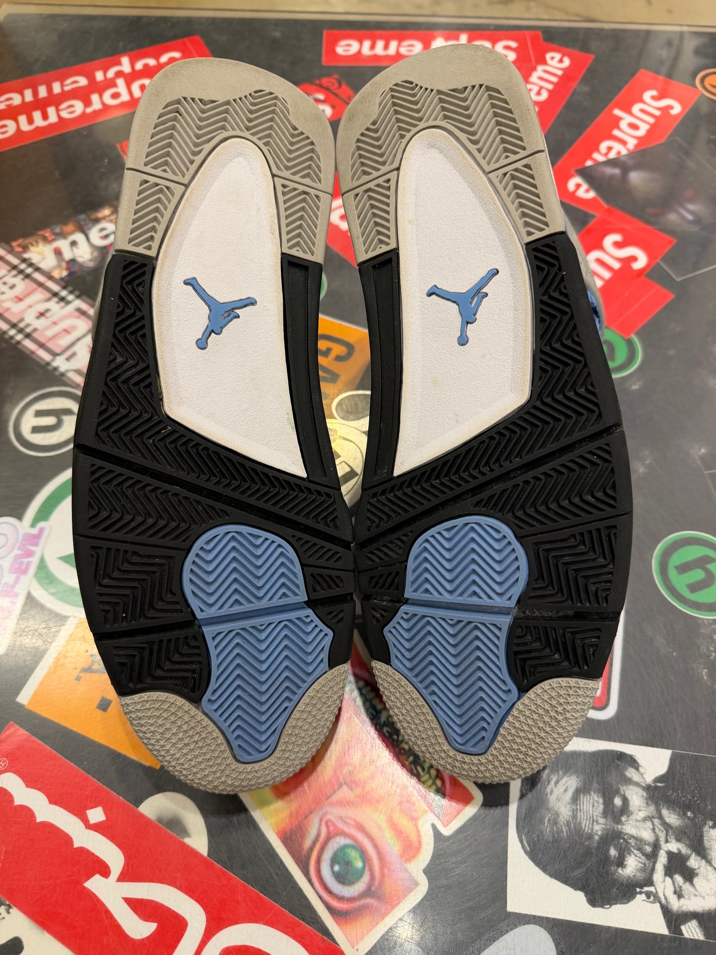 Jordan 4 University Blue