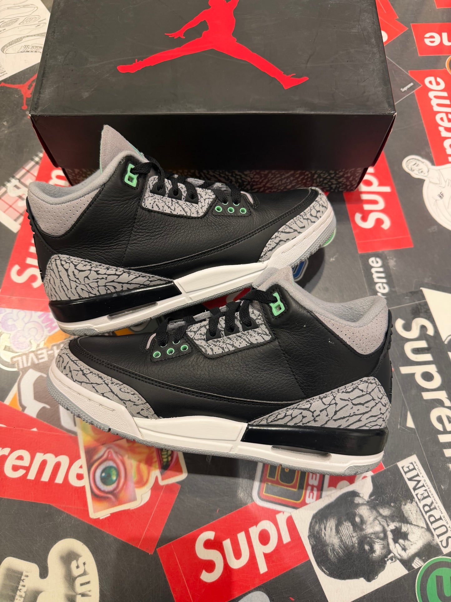 Jordan 3 Green Glow