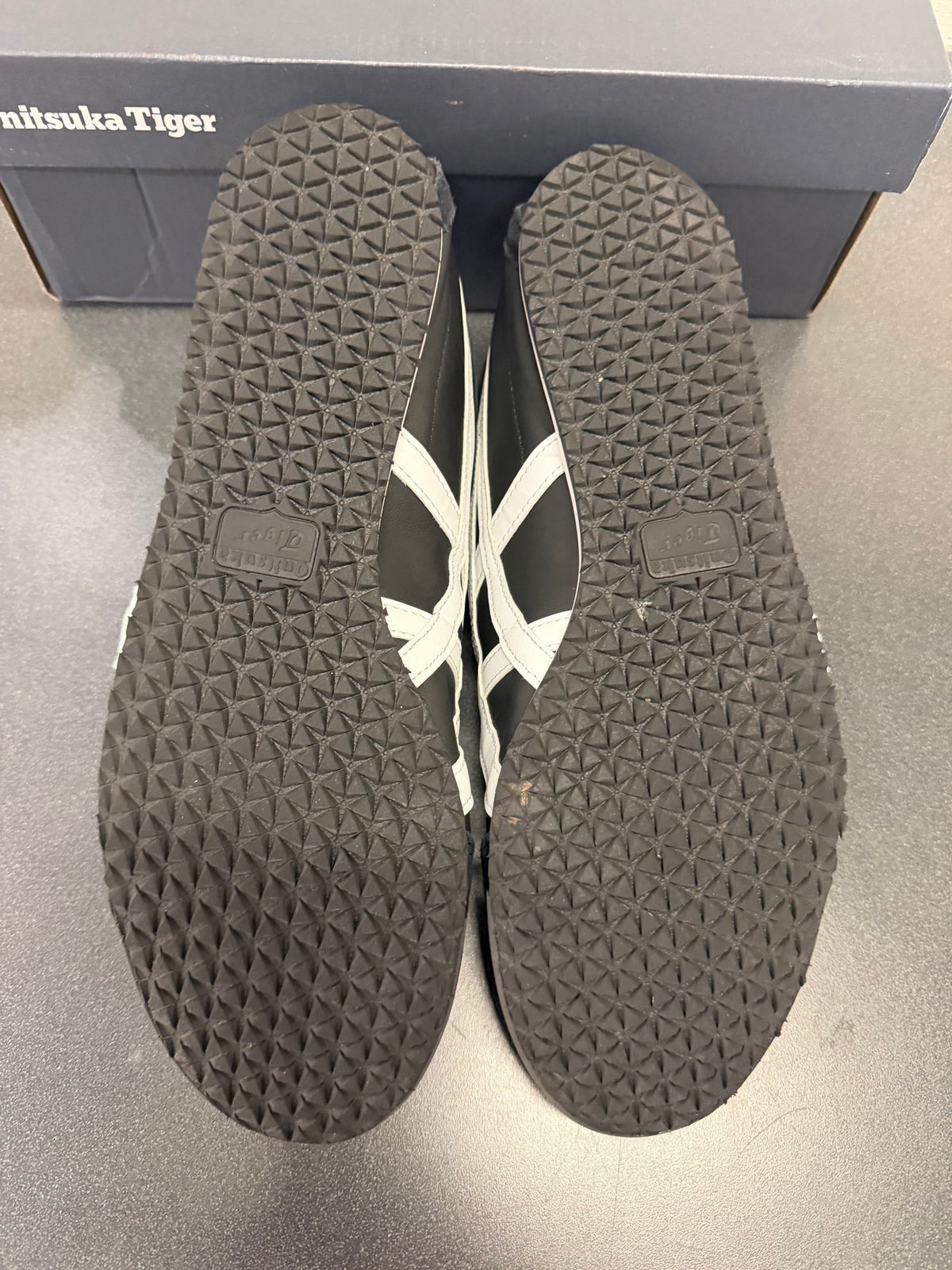 Onitsuka Tiger Black/White
