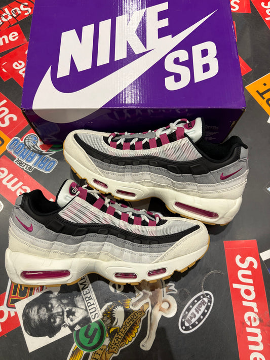 SB Air Max 95 Cactus Flower