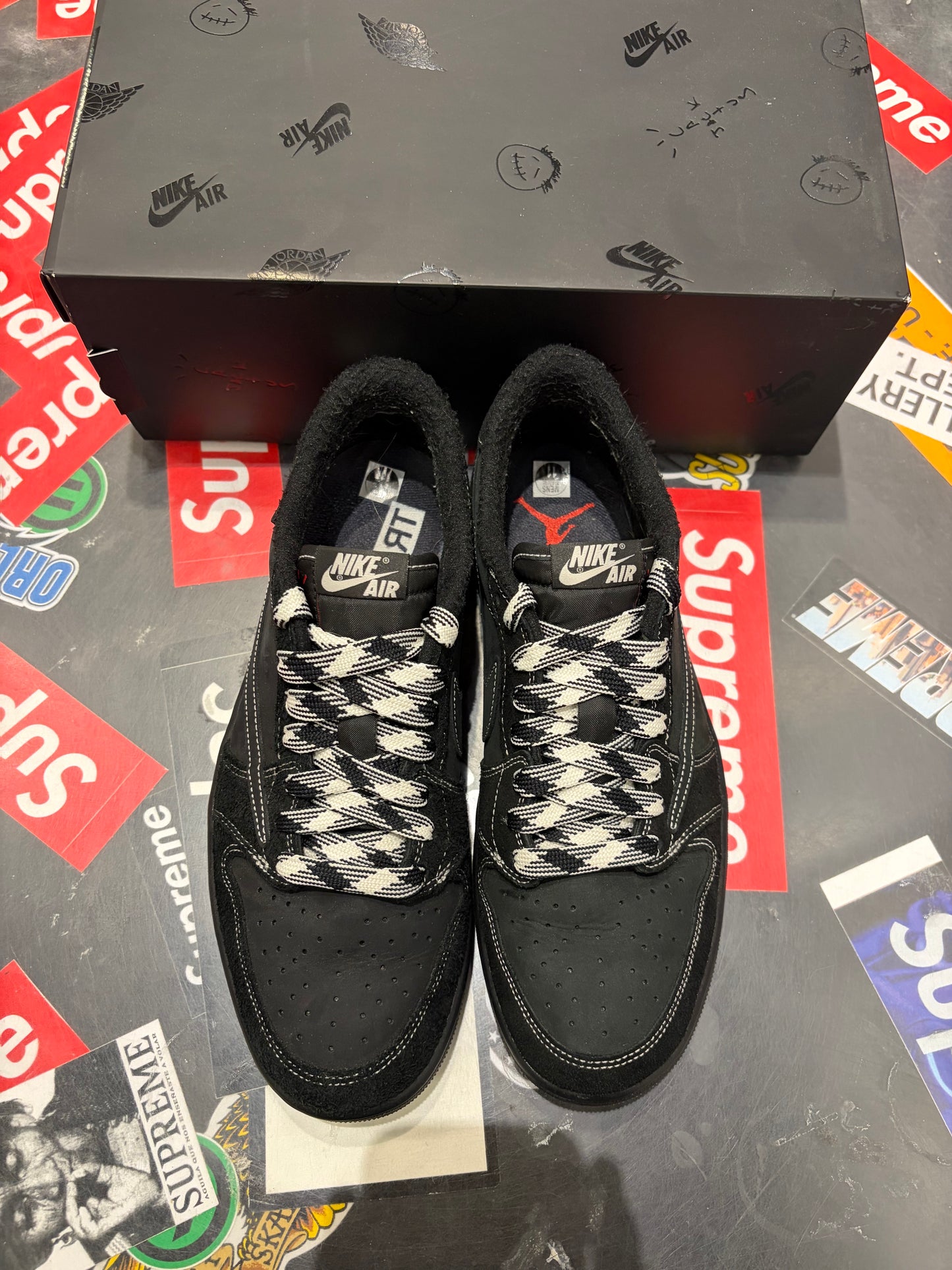 Jordan 1 Low Travis Scott Phantom