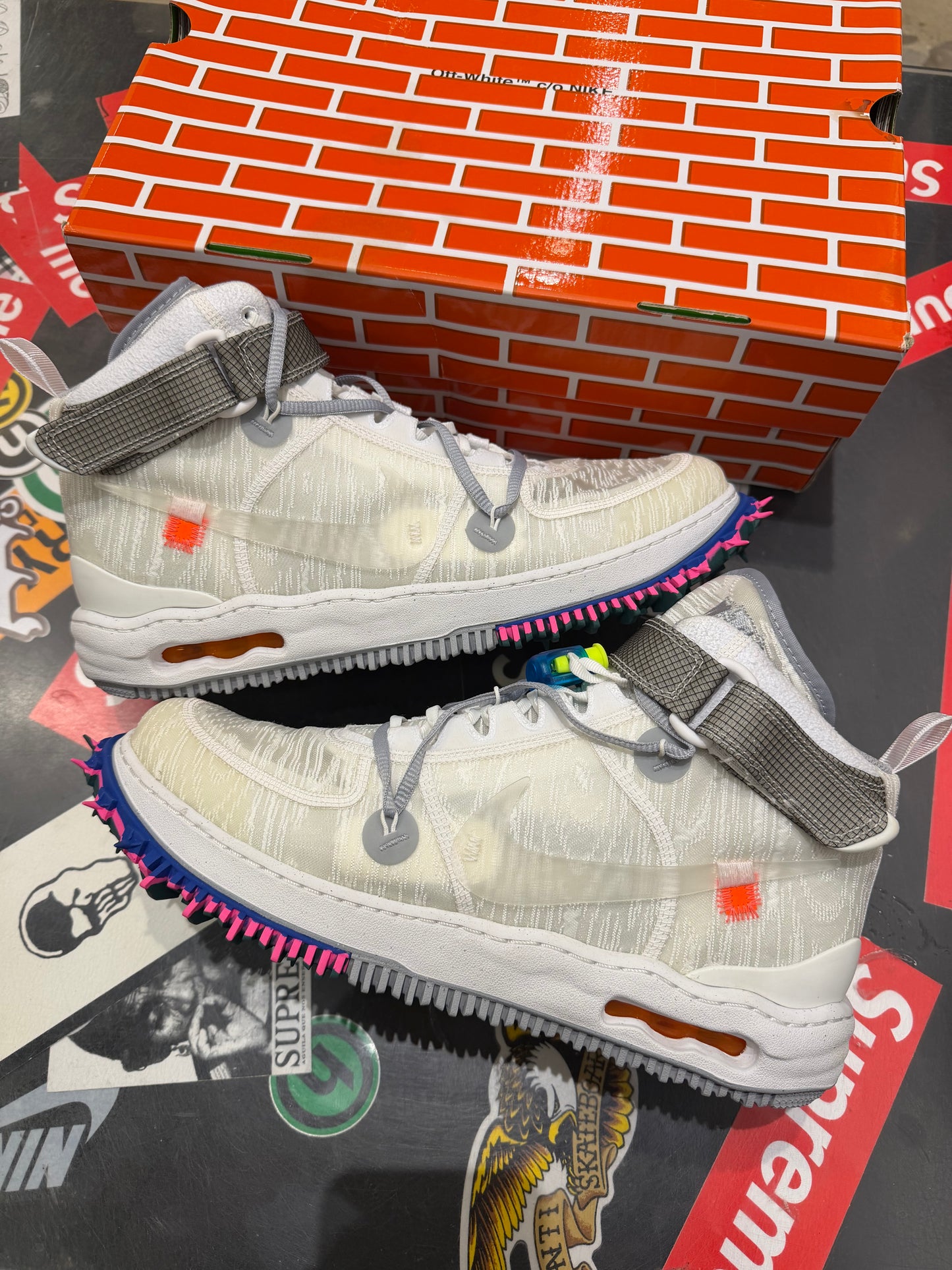 Off-White Air Force 1 mid