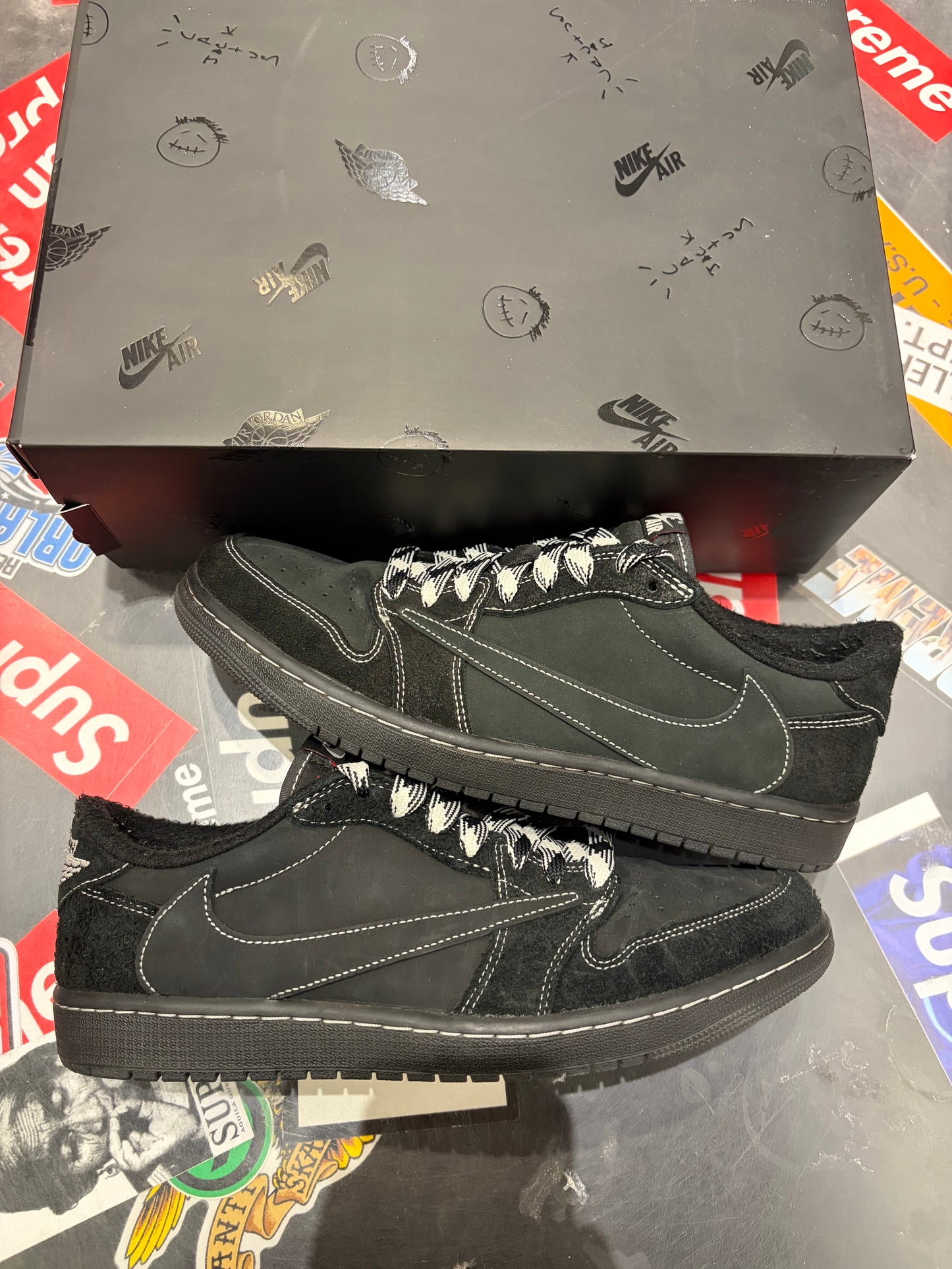Jordan 1 Low Travis Scott Phantom