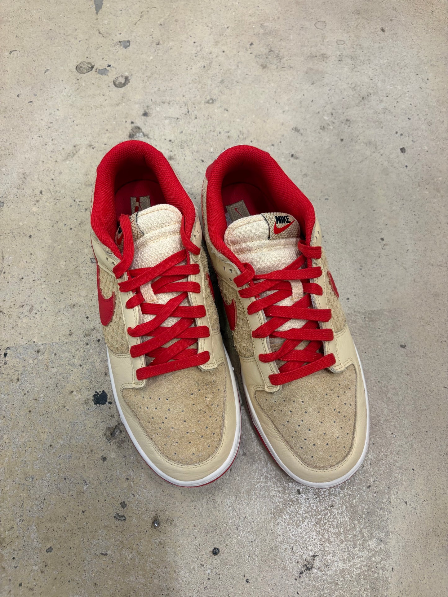 Dunk low strawberry waffle