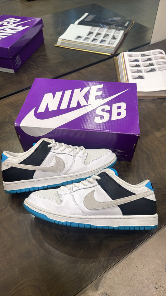 Nike SB Dunk Low Laser Blue