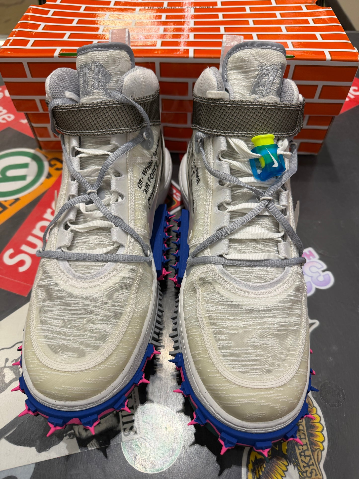 Off-White Air Force 1 mid