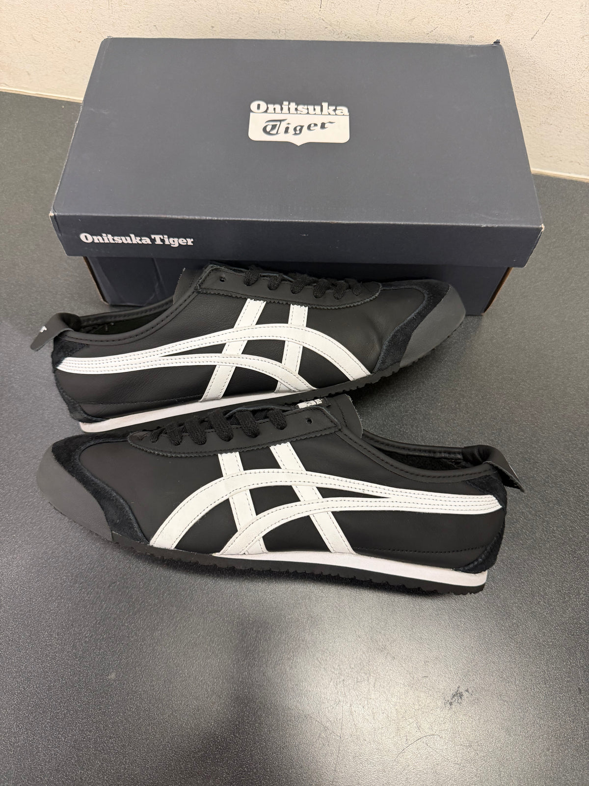 Onitsuka Tiger Black/White