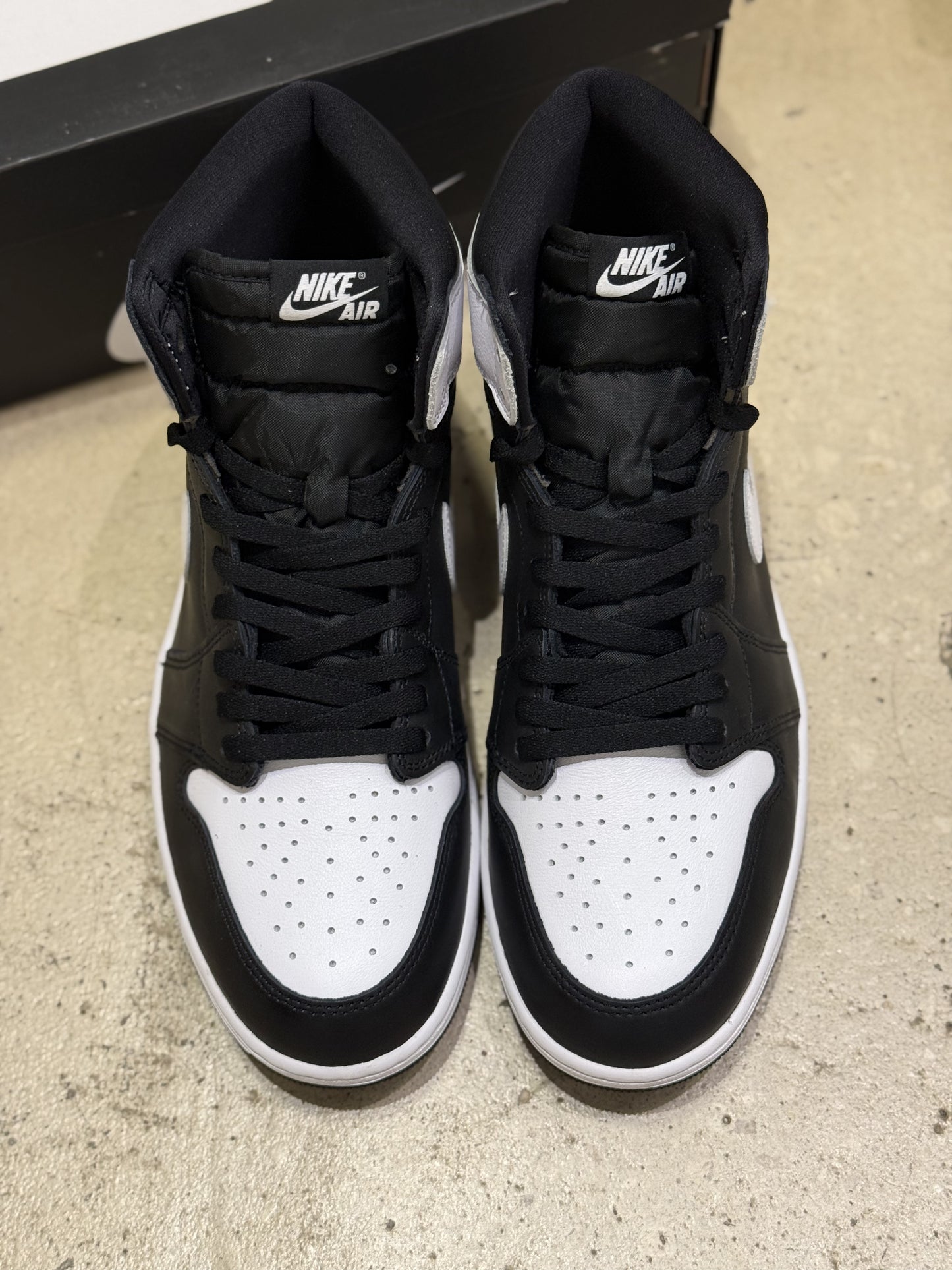 Jordan 1 Black/White (Used)