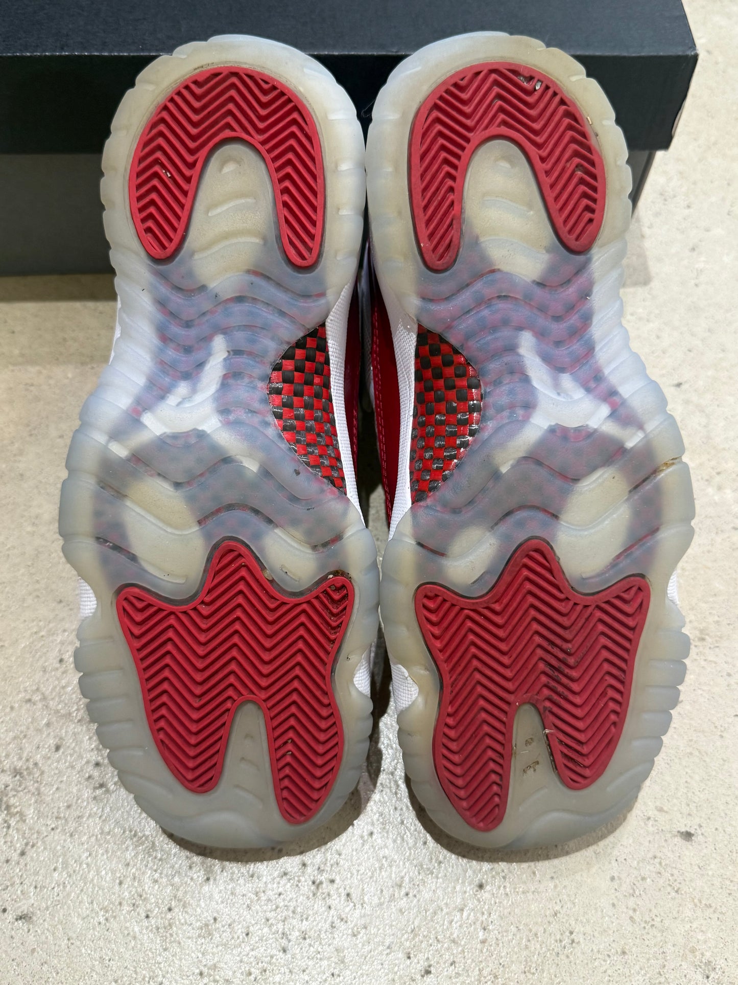 Jordan 11 Cherry