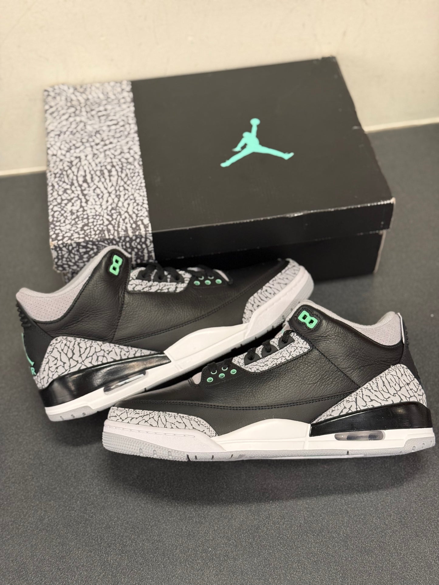 Jordan 3 Green Glow