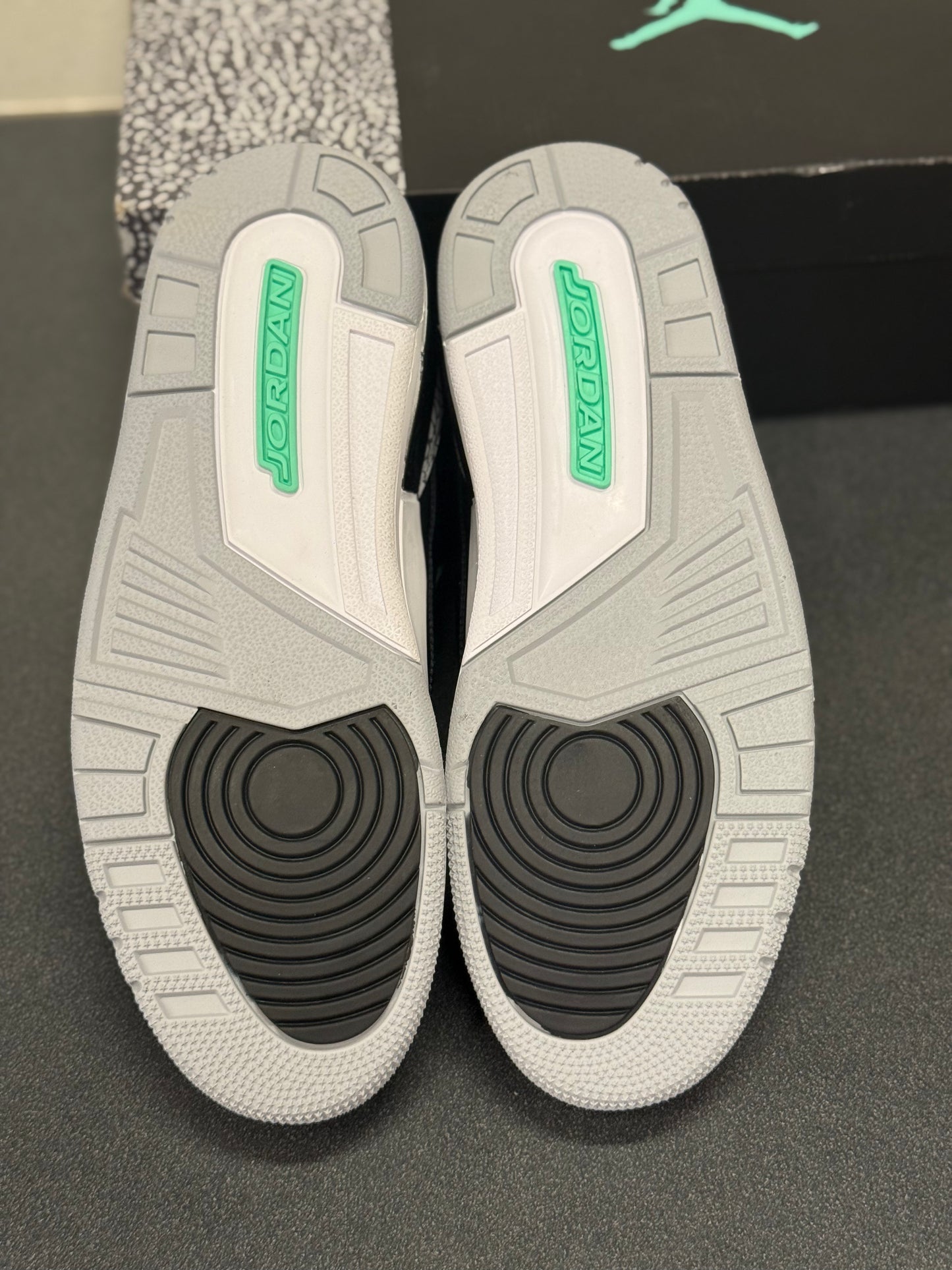 Jordan 3 Green Glow