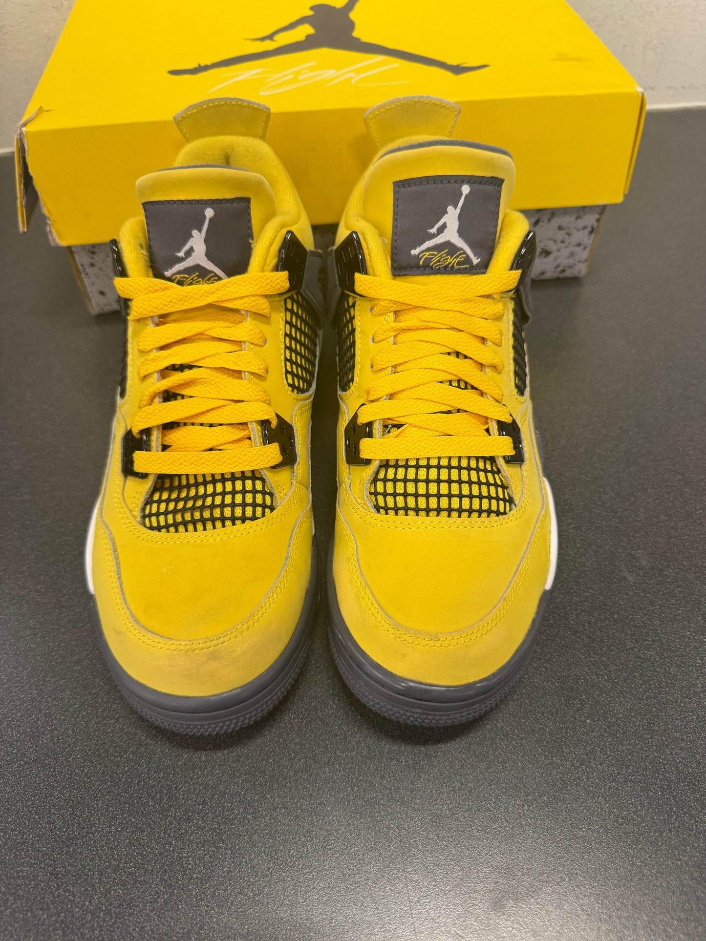 Jordan 4 Lightning