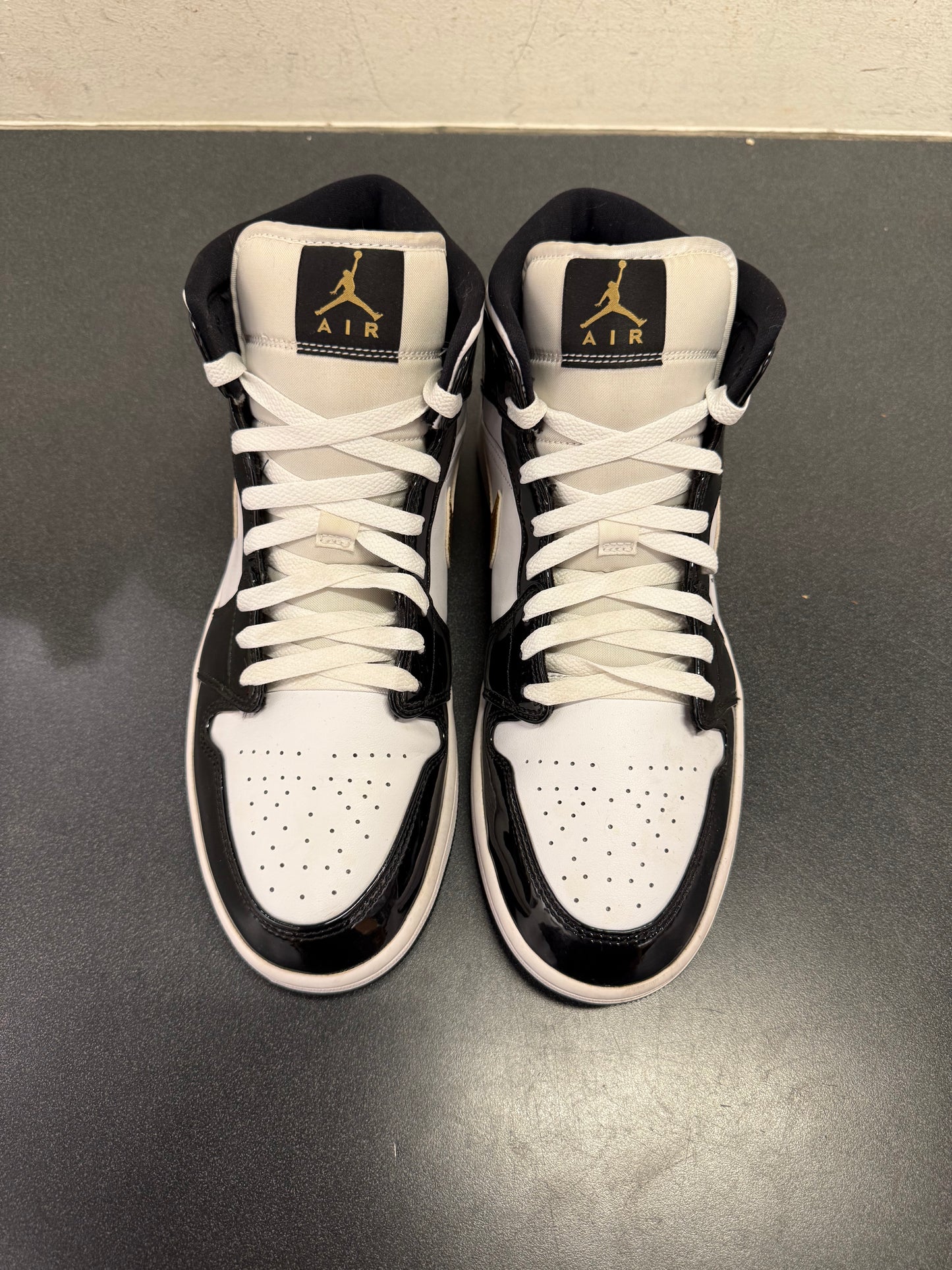 Jordan 1 Mid Patent Black White Gold