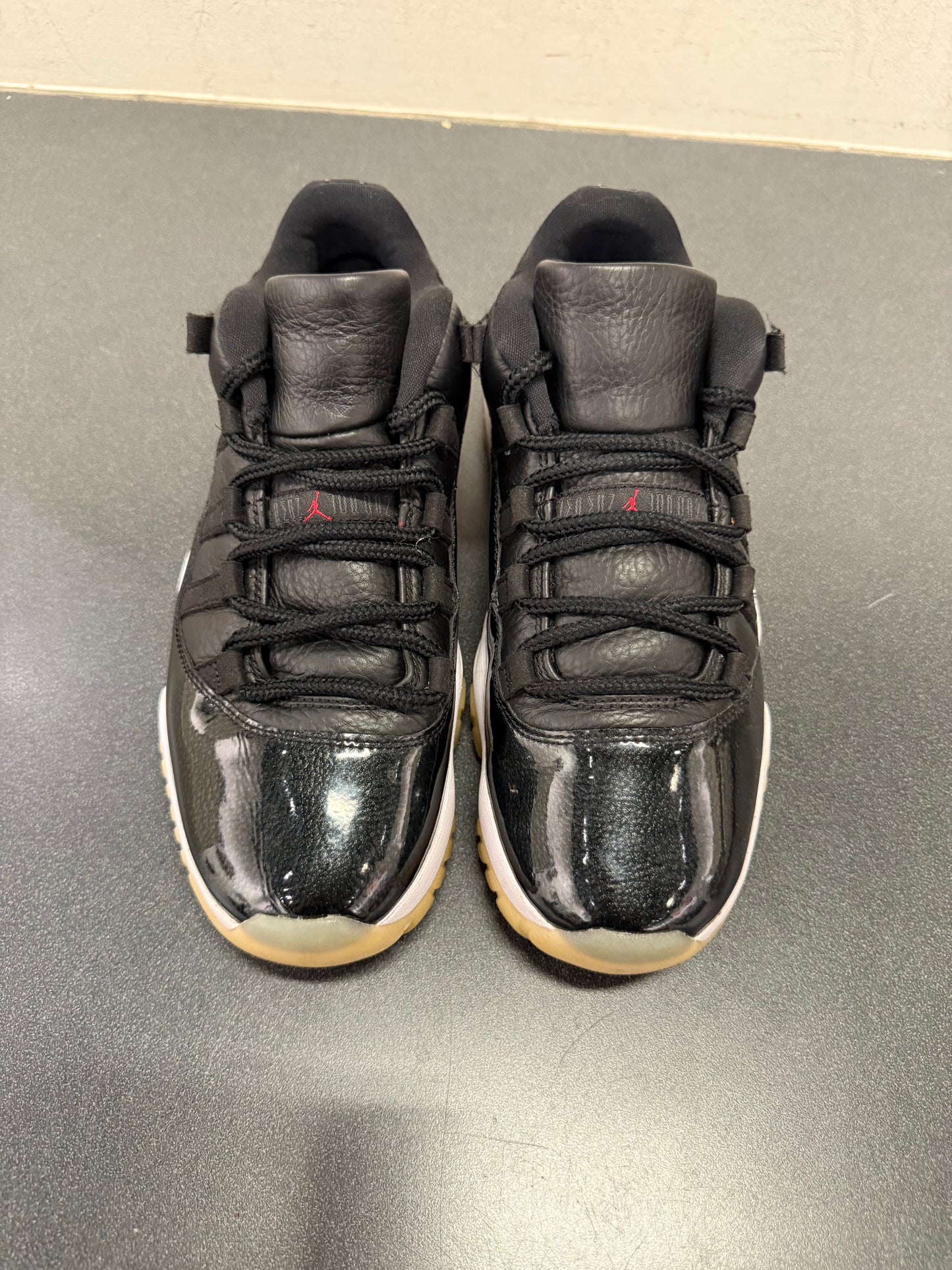 Jordan 11 Low 72-10
