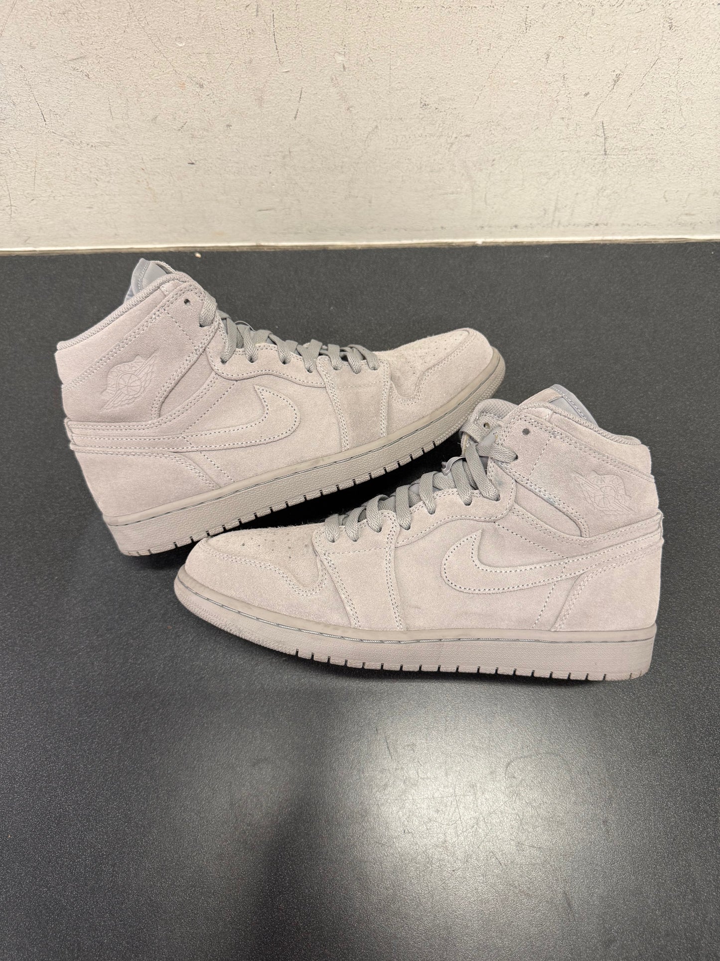 Jordan 1 Grey Suede