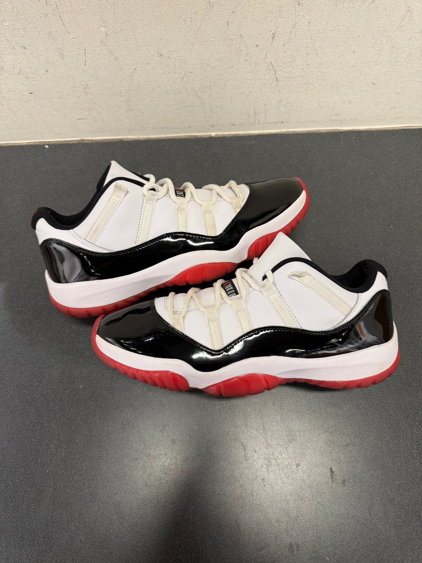Jordan 11 Low Concord Bred