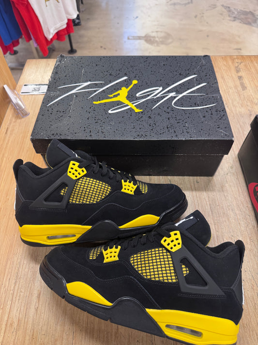 Jordan 4 Thunder