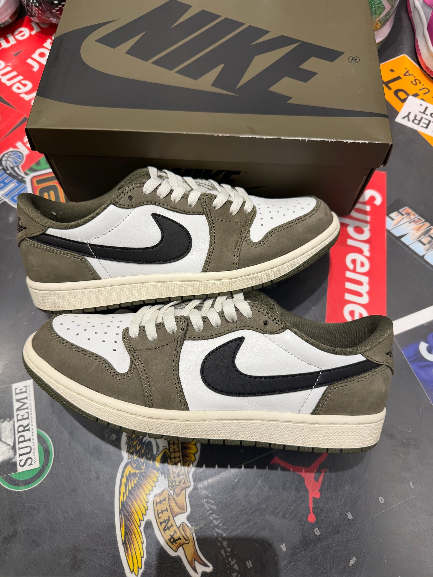 Jordan 1 low Olive