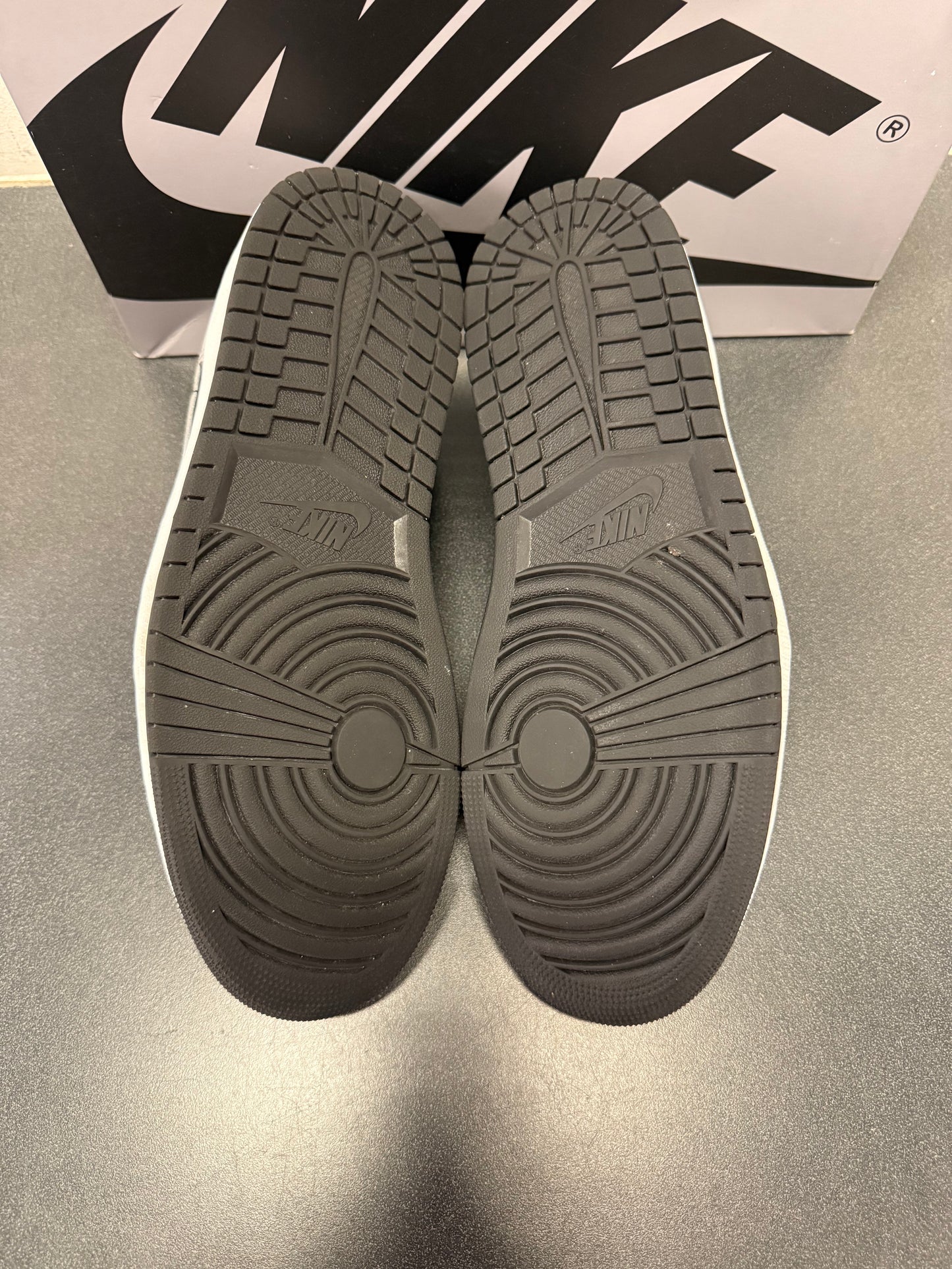 Jordan 1 Low Shadow (2024)
