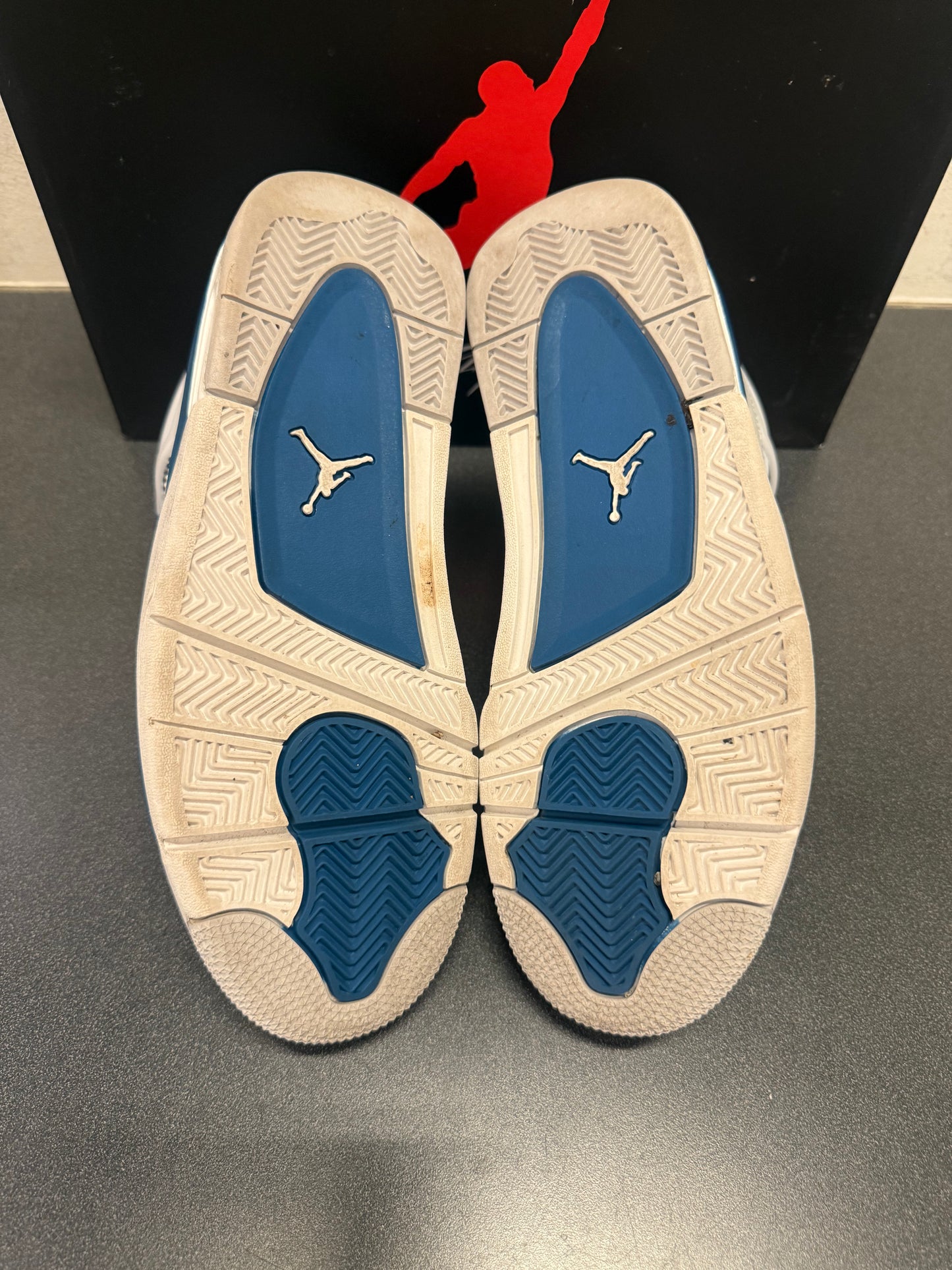 Jordan 4 Military Blue