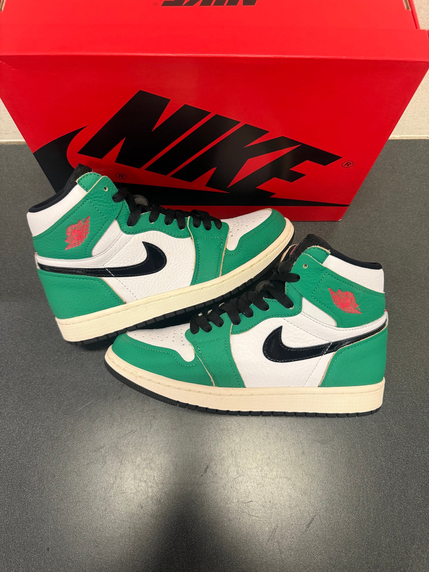 Jordan 1 Lucky Green (W)