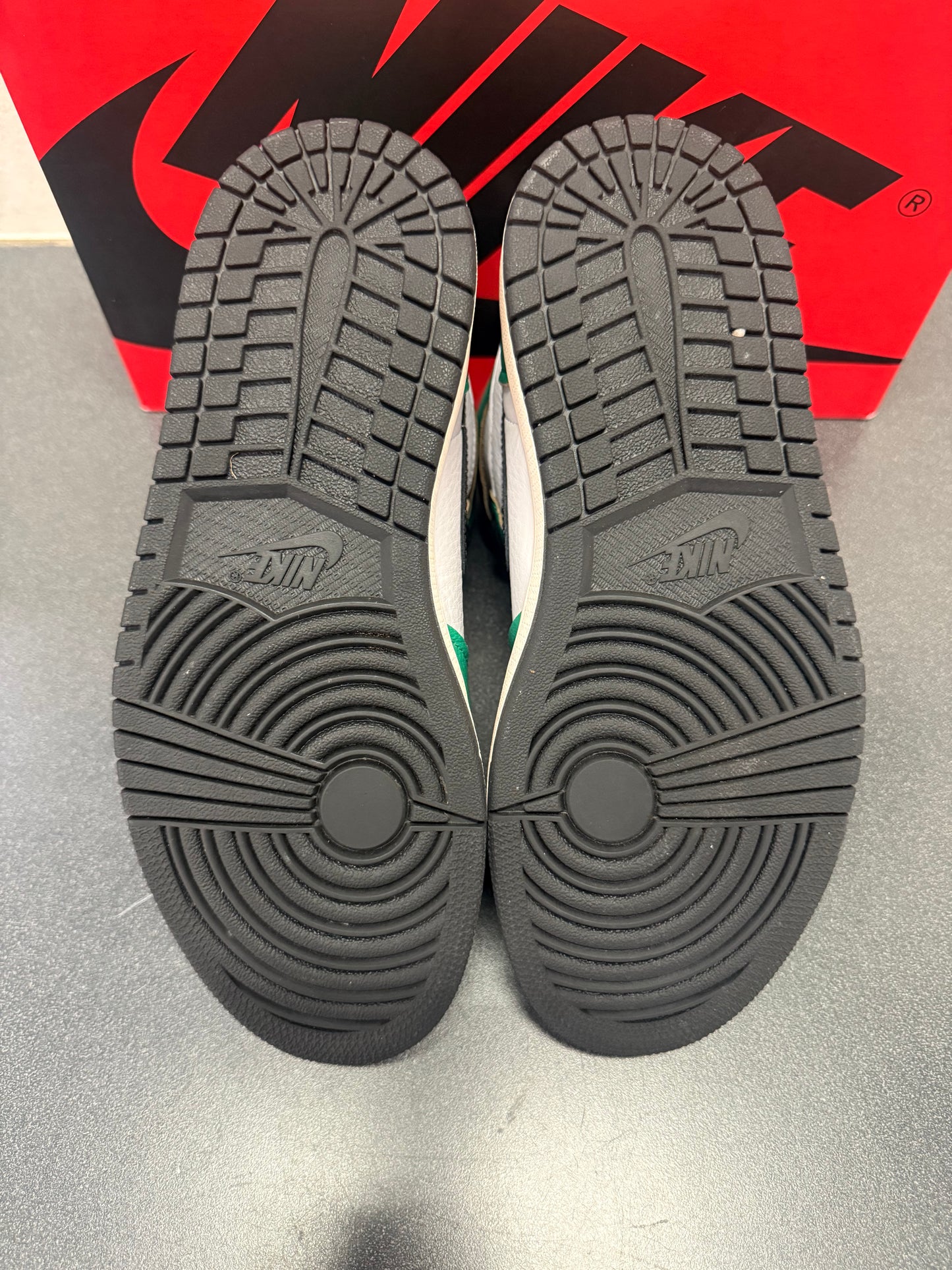 Jordan 1 Lucky Green (W)