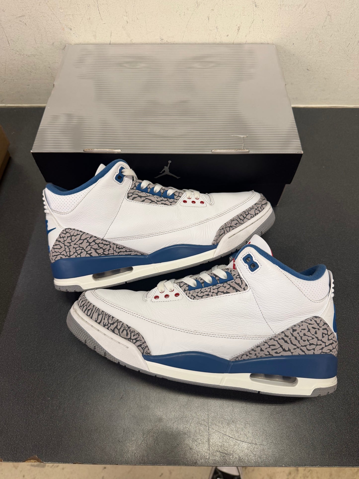 Jordan 3 True Blue