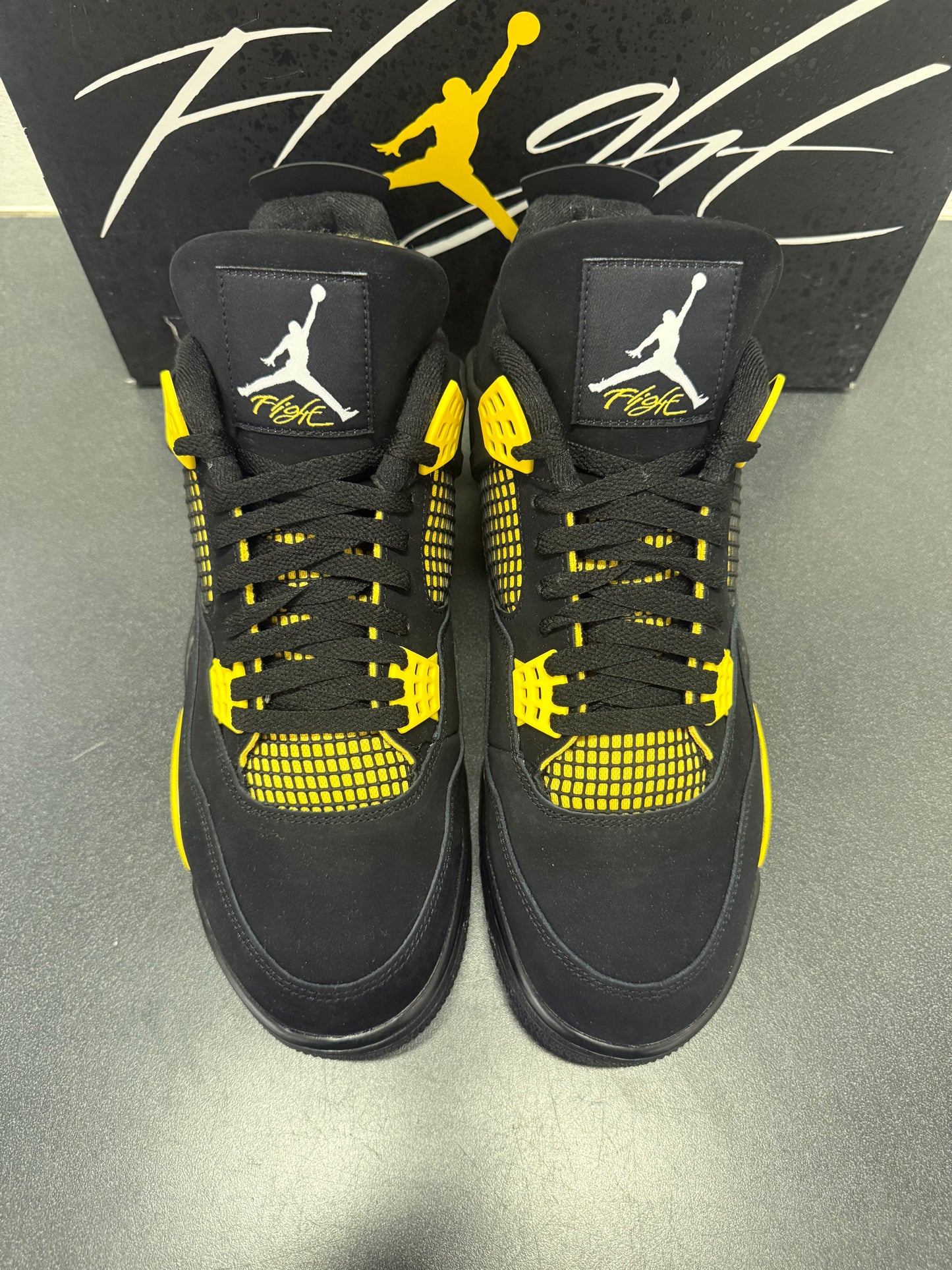Jordan 4 Thunder