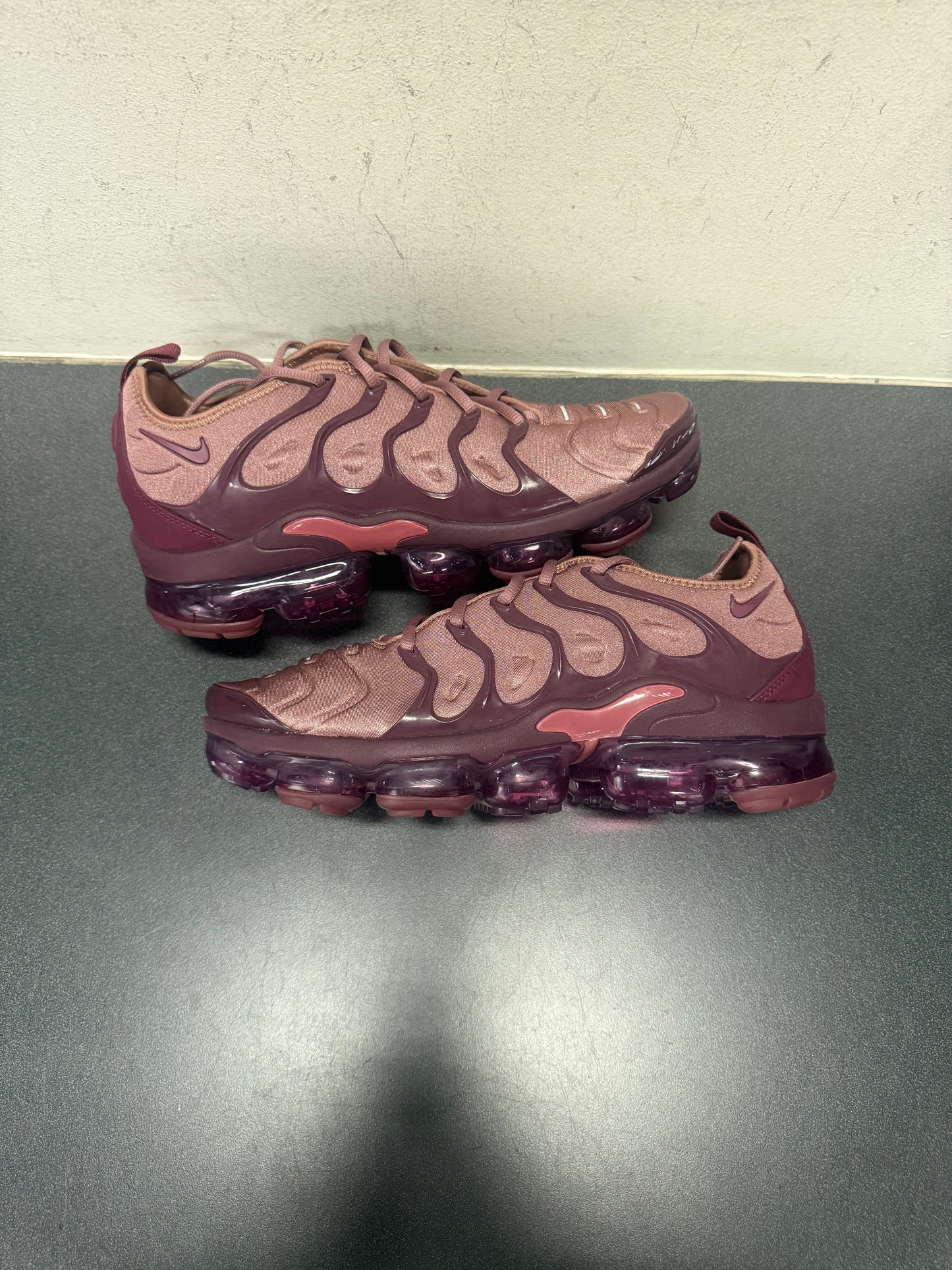 Vapormax Plus Maroon (W)