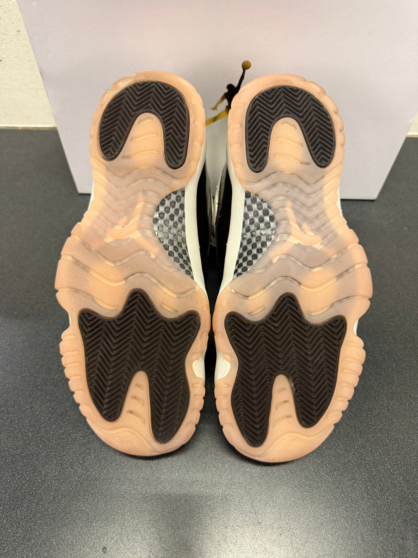 Jordan 11 Neapolitan (W)