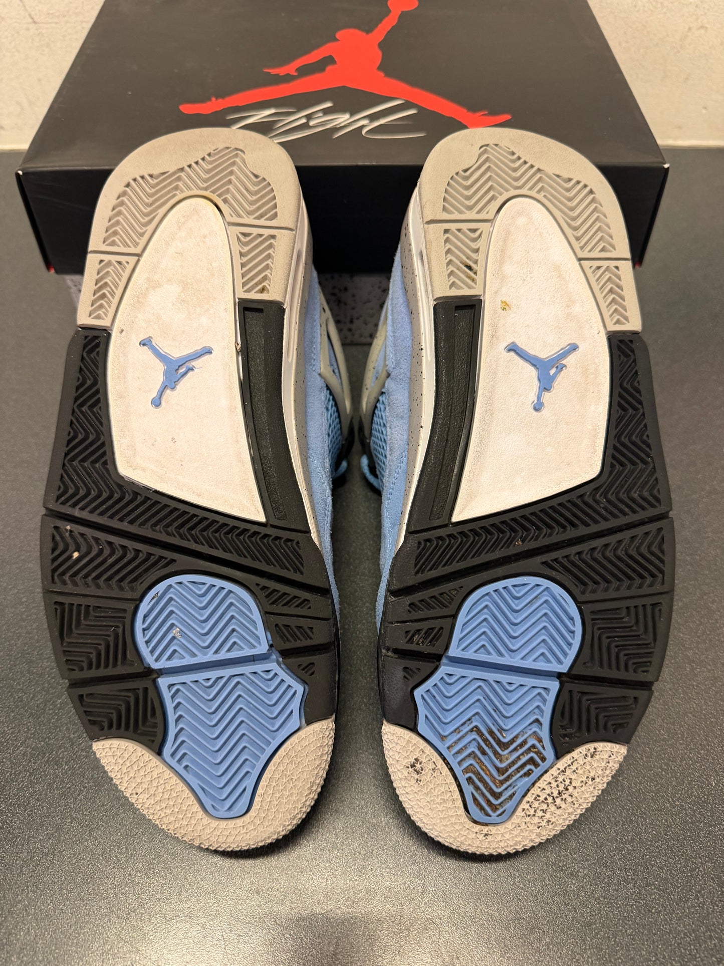 Jordan 4 University Blue