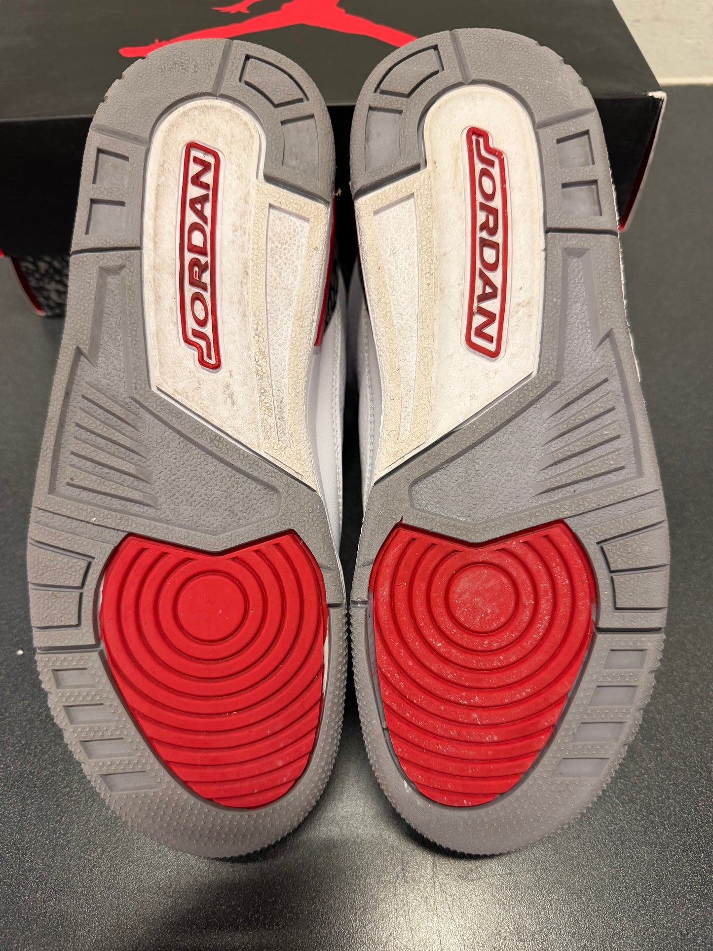 Jordan 3 Fire Red
