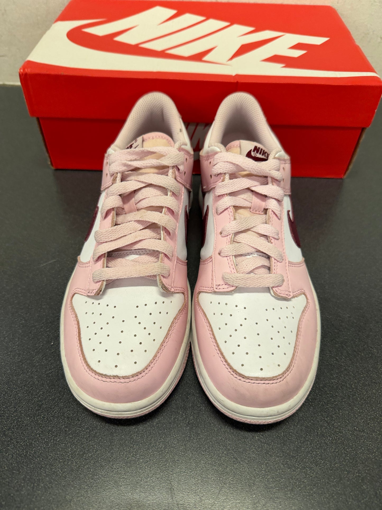 Dunk low pink foam red