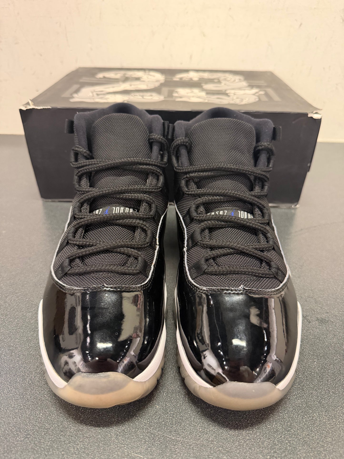 Jordan 11 Space Jam