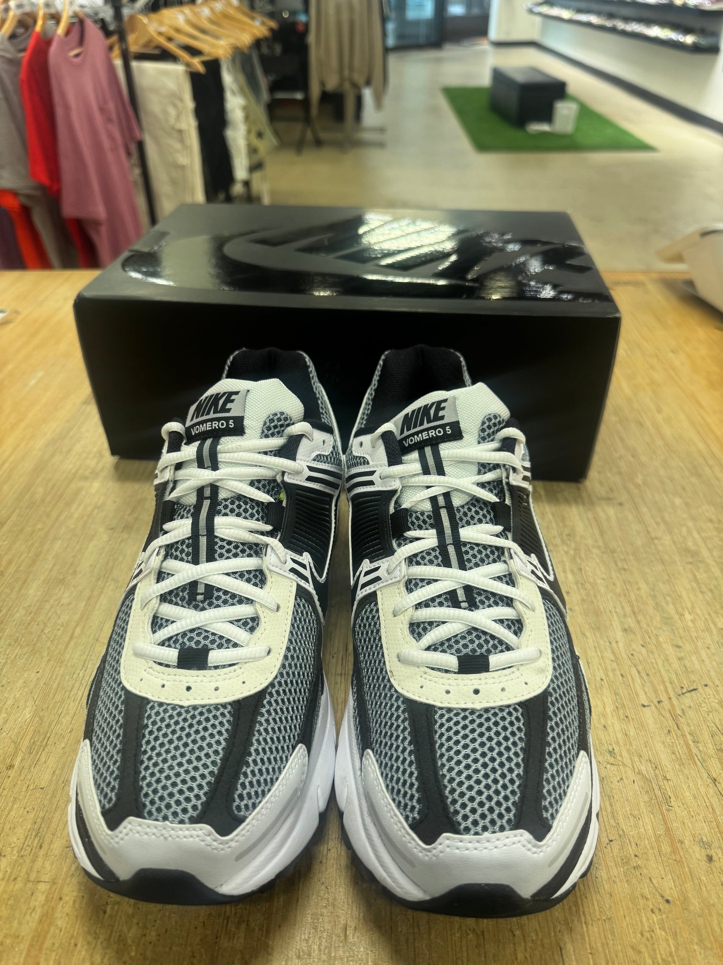 Nike Vomero Dark Grey Black White