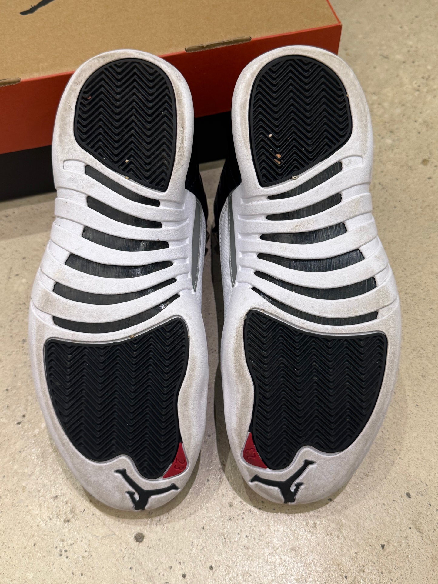 Jordan 12 Playoff