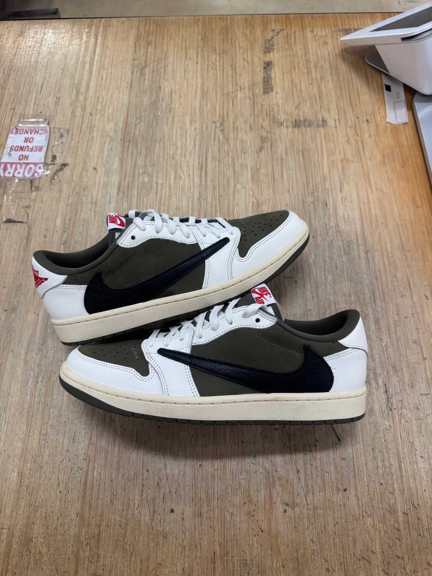 Travis Scott Jordan 1 Medium Olive