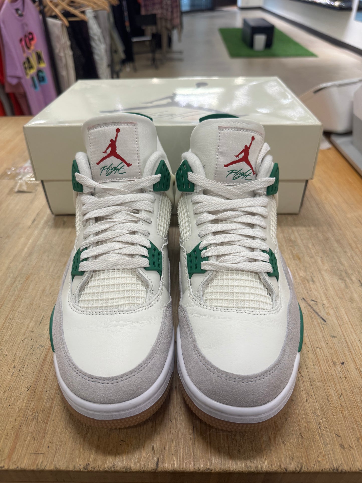 Jordan 4 SB Pine Green