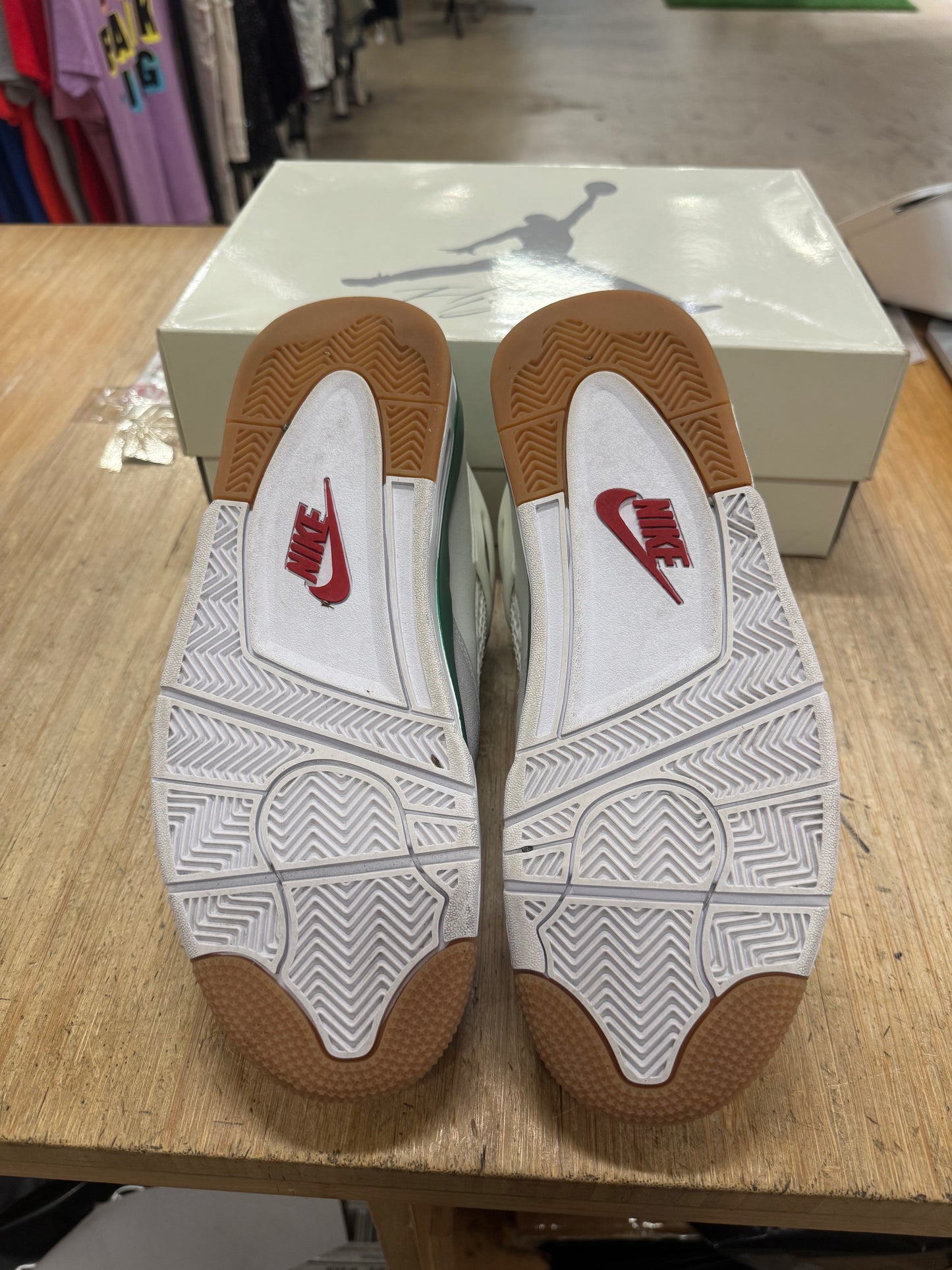 Jordan 4 SB Pine Green