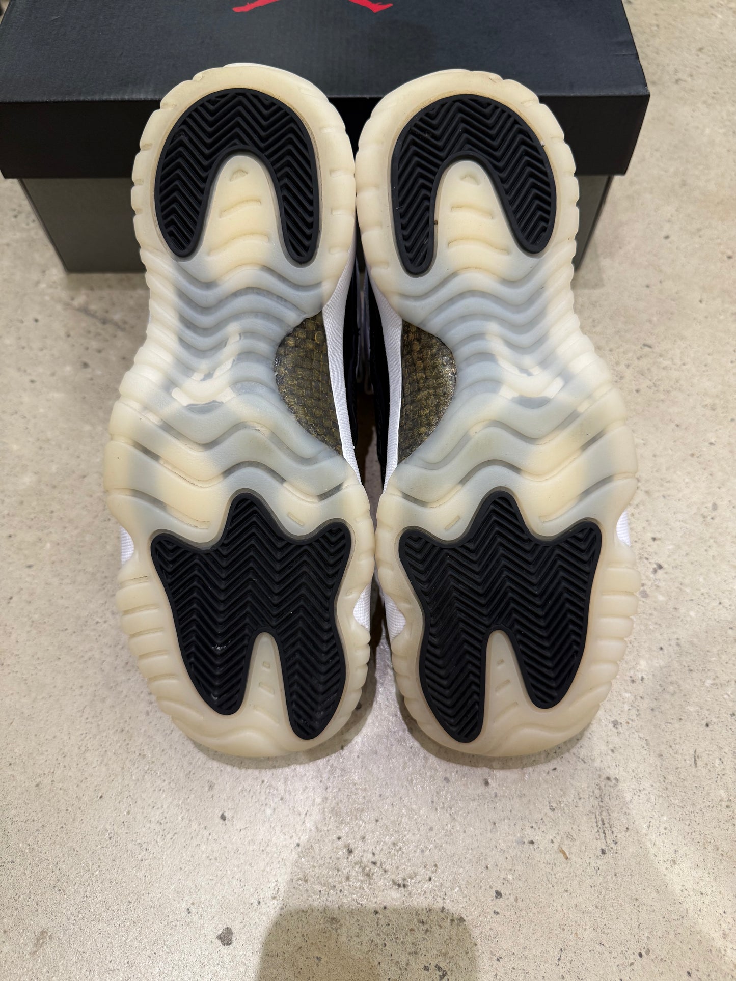 Jordan 11 Gratitude