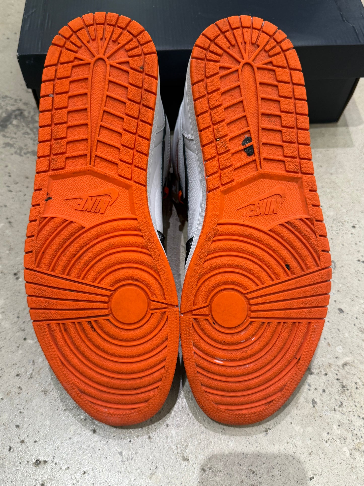 Jordan 1 Electro Orange